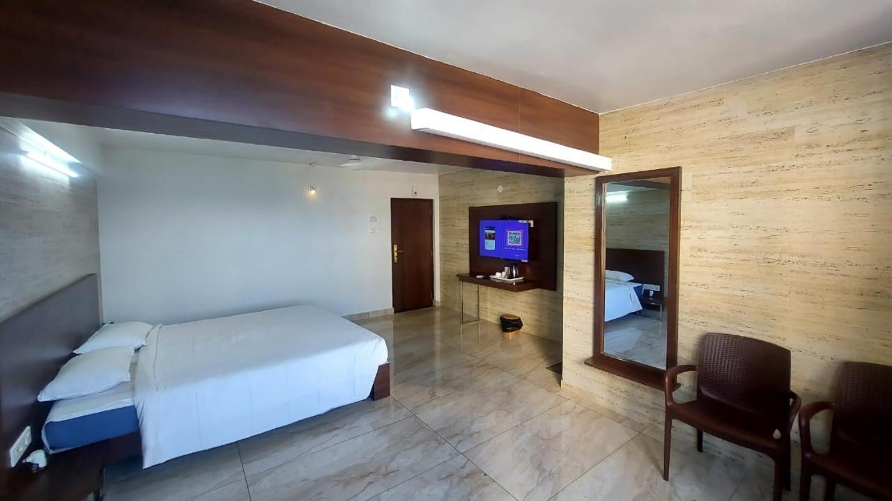 RNS Guest House Māvalli Extérieur photo