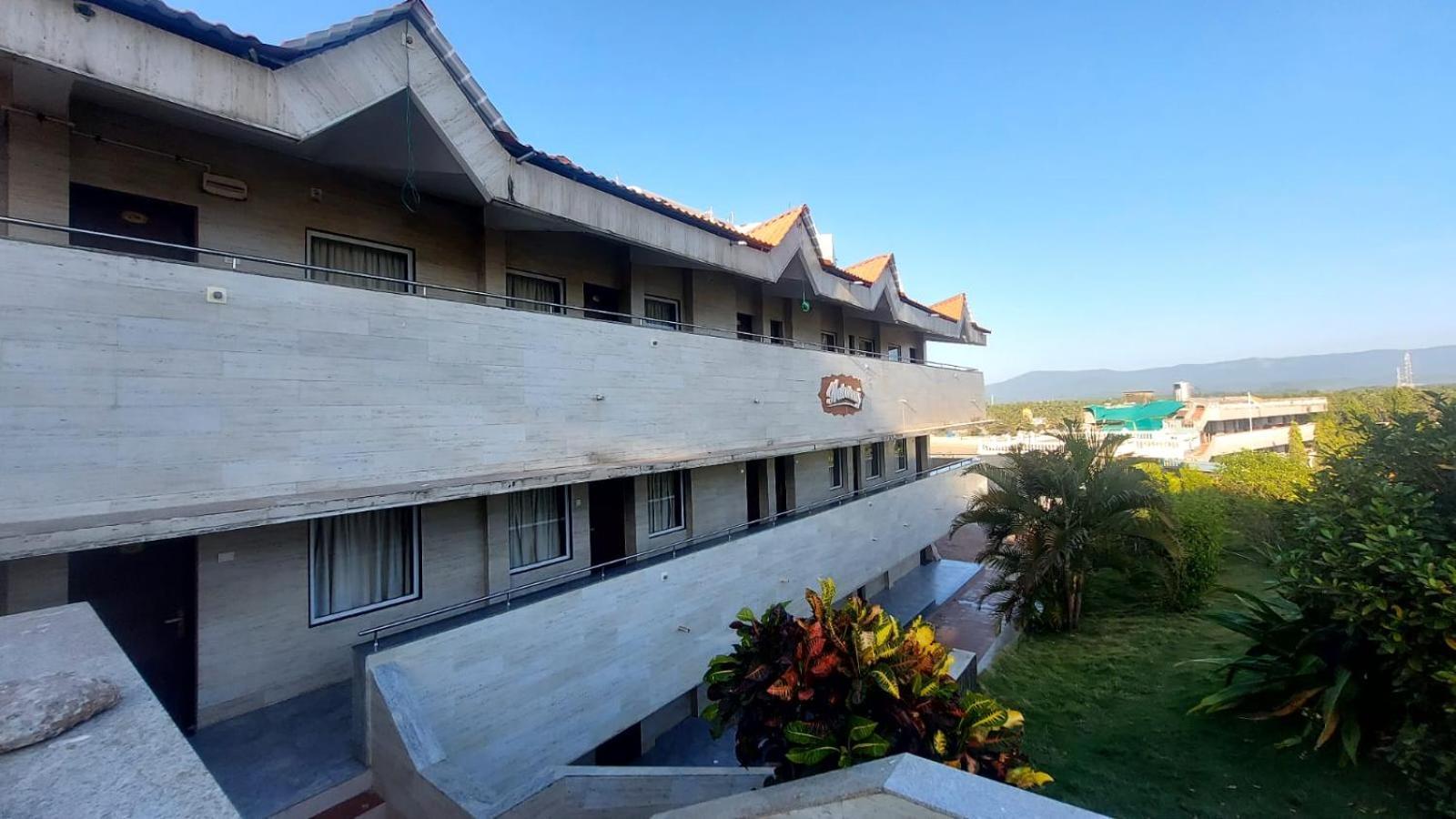 RNS Guest House Māvalli Extérieur photo